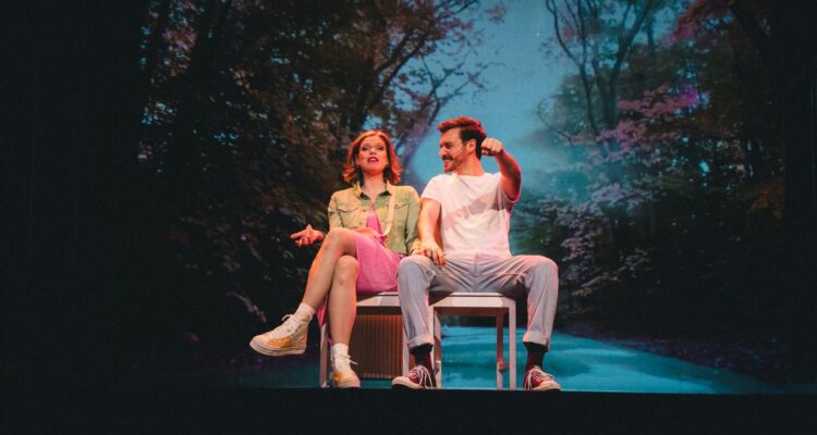 Sarah Kappeler (Cathy), Angelo Canonico (Jamie) © Marco Eberli