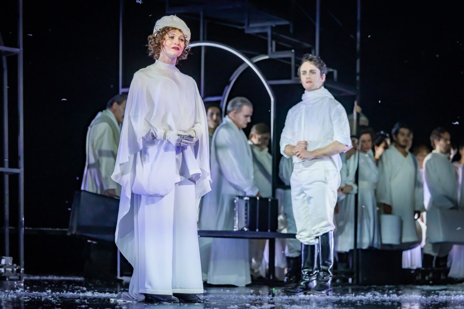 Lara Hofmann (Anja), Andreas Bongard (Dimitri) © Sarah Jonek