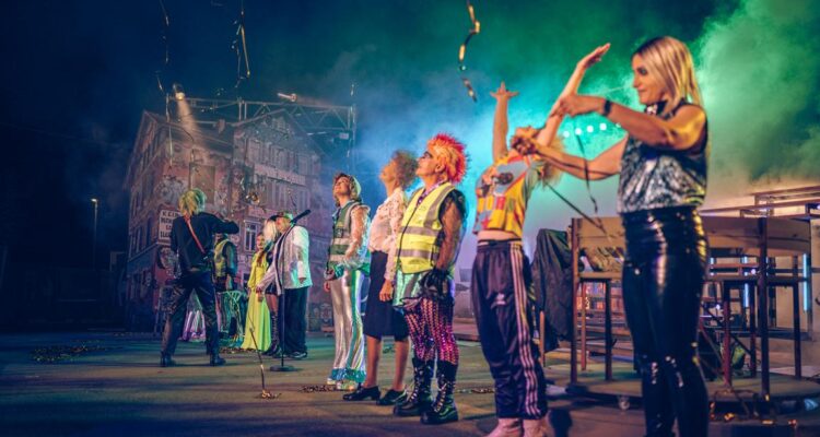 Julian Müller (Band), Katharina Engelmann (Conchita aus der Asche), Robi Tissi Graf (Debbie Harry), Gilbert Mieroph (Rolph Kugel), Jonas Hellenkemper, Susanne Weckerle (Statler), Andreas Guglielmetti (Katja 3), Sabine Weithöner (Waldorf), Franziska Beyer (Iggy Pop) © Ken Werner