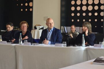 Spielplanpräsentation Theater Regensburg: Kaufm. Leiter Dr. Matthias Schloderer, Schauspieldirektorin Antje Thoms, Intendant Sebastian Ritschel, Leiterin des Jungen Theaters Oda Zuschneid &copy; Musicalzentrale
