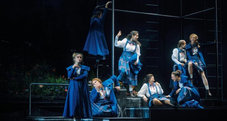 Ensemble © Marco Sommer/Volksoper Wien