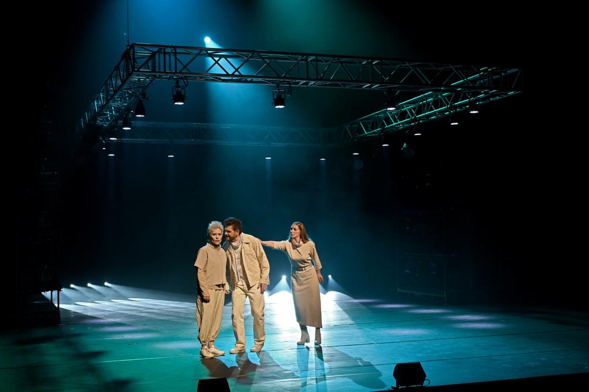 Lilian Huynen (Judas Ischariot), Santiago Bürgi (Jesus von Nazareth), Elisandra Melián (Maria Magdalena) © Jochen Klenk