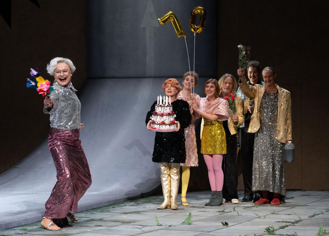 Sigrun Fischer, Susann Thiede, Nathalie Schörken, Charlie Schülke, Amadeus Gollner, Markus Paul, Kai Börner © Bernd Schönberger