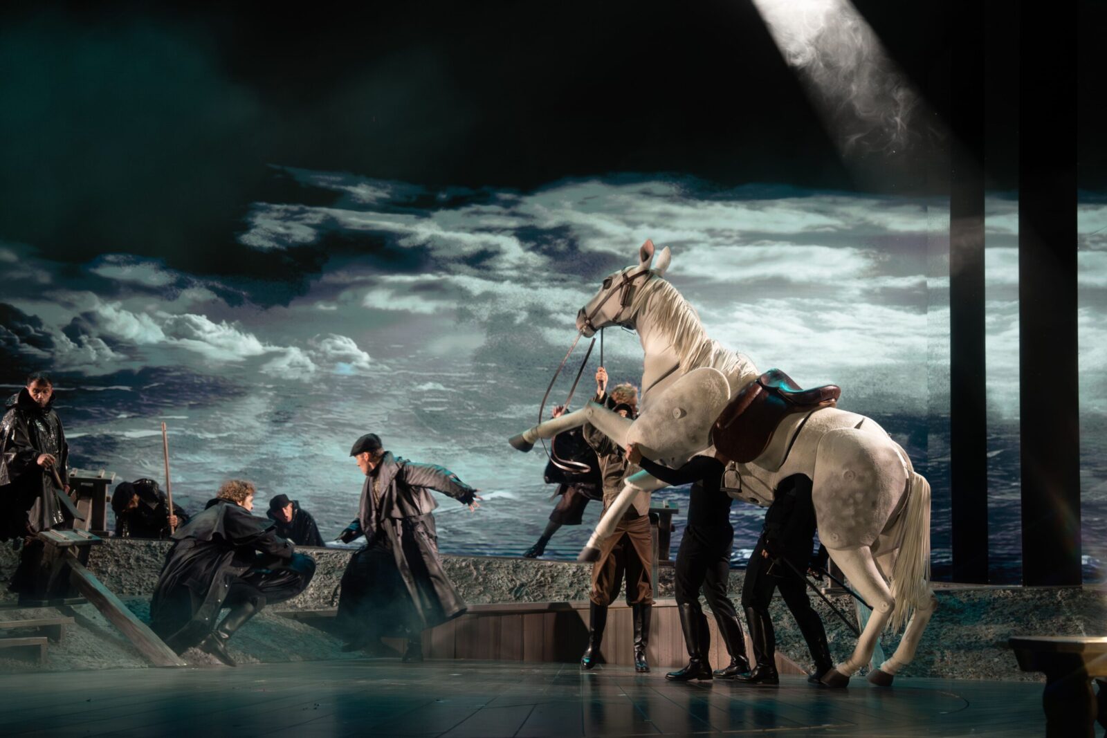 Ensemble von "Der Schimmelreiter" &copy; Sophia Walkenhorst