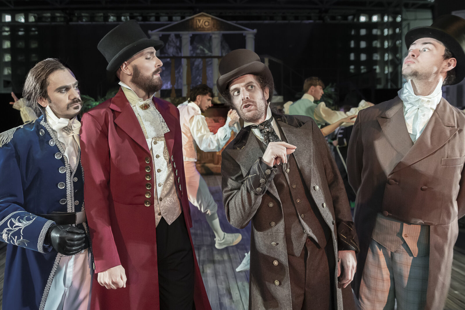 André Gass (Fernand Mondego), Nikolaus Nitzsche (Gérard von Villefort), Gabriel Wernick (Baron Danglars), Michael Kieslich (Kommisar) ©André Leischner