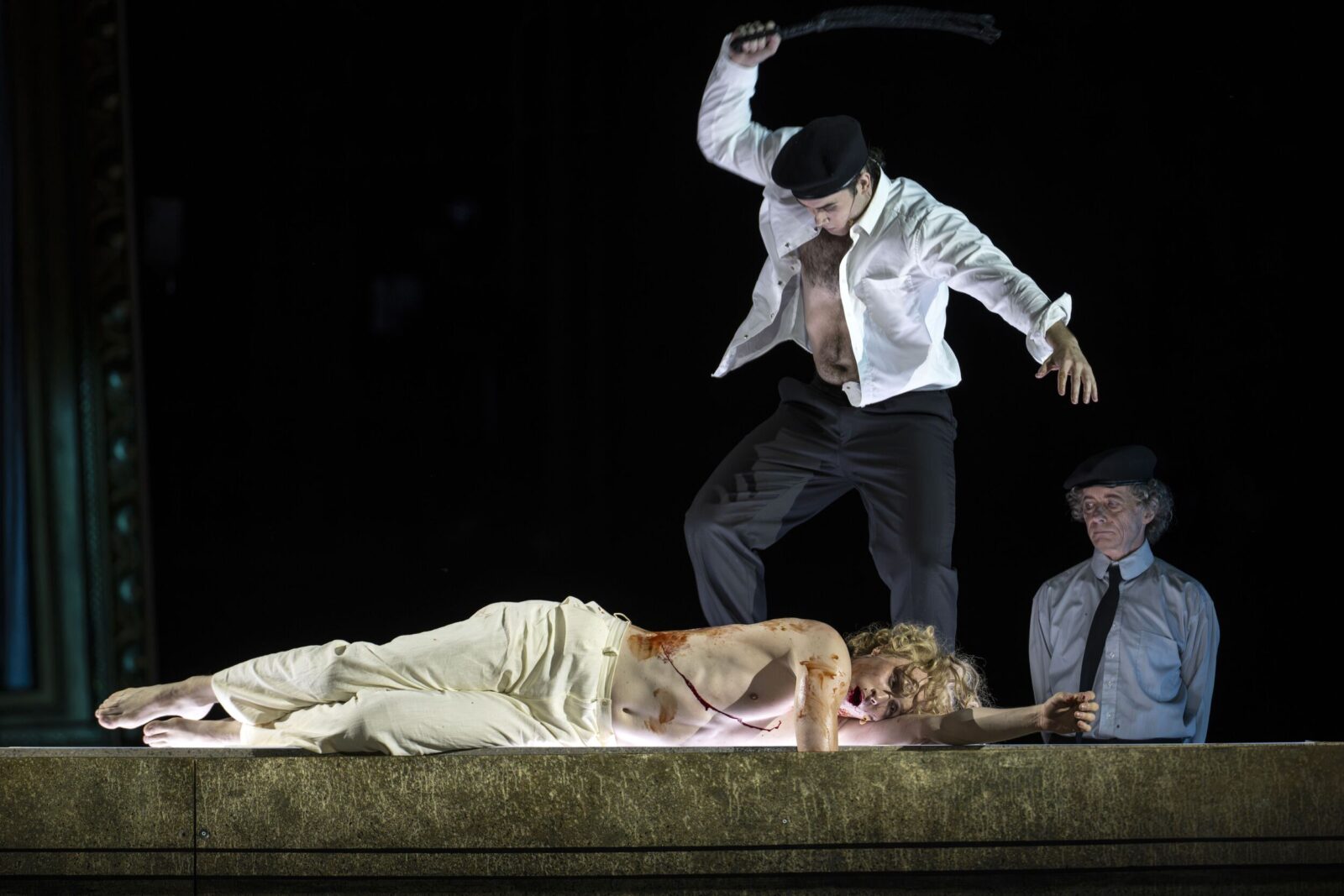 Lukas Mayer (Jesus), Ensemble © Theater Erfurt, Lutz Edelhoff