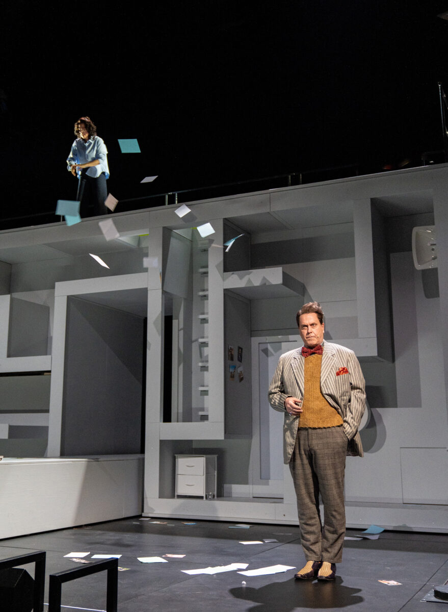 Femke Soetenga (Diana), KS Paul Brady (Dr. Madden) © Stephan Walzl