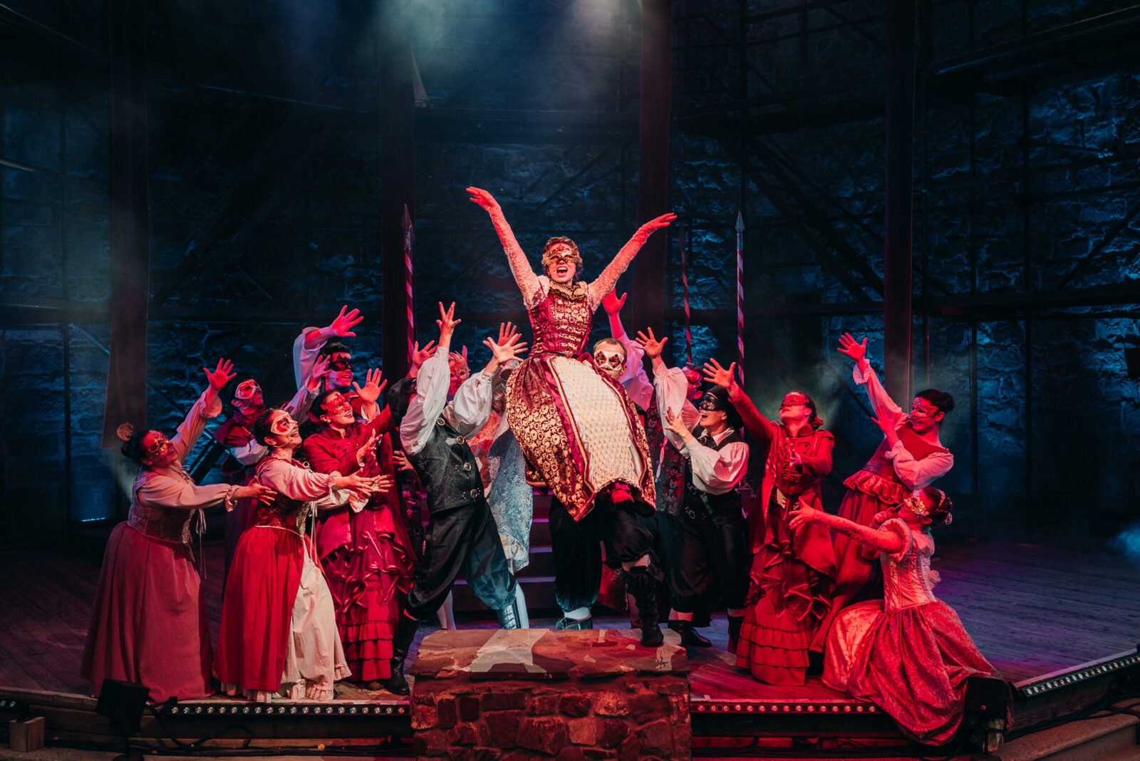 Nicole Elisabeth Lehmann (Lady Capulet) ©DAS DA THEATER | Kris Borreck