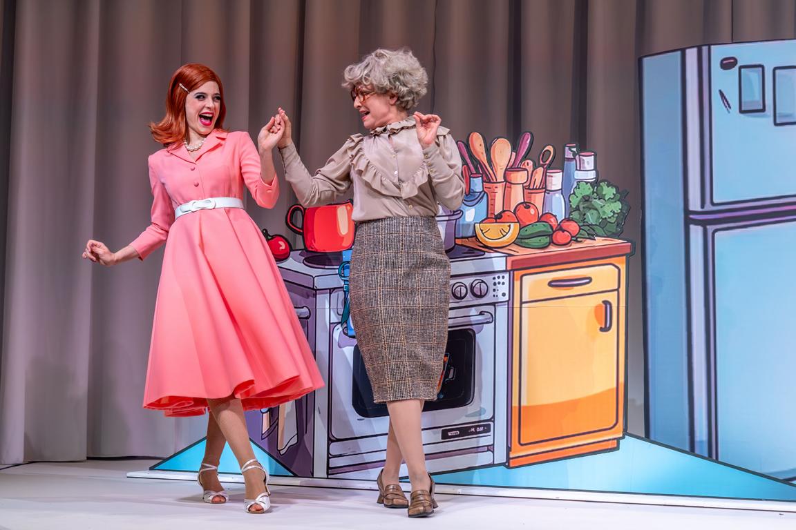 Marlene Jubelius (Sarah Stone), Claudia Dilay Hauf © Tobias Kreft