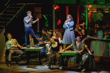 Ensemble von "Ku'damm 59" &copy; sunstroem