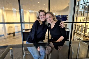 Katherine Allen und Anke Sieloff vor der Premiere von "Das Licht auf der Piazza" am MiR Gelsenkirchen © André Böke