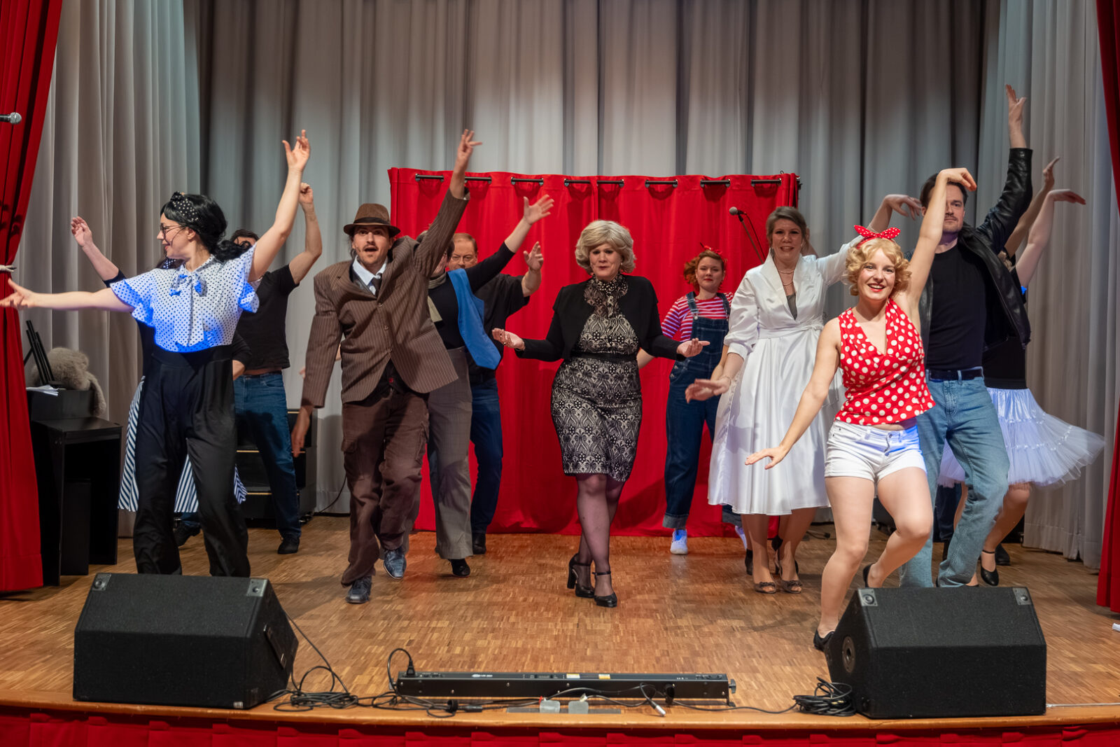 Ensemble von "Curtains" &copy; Stage Miracle e.V.