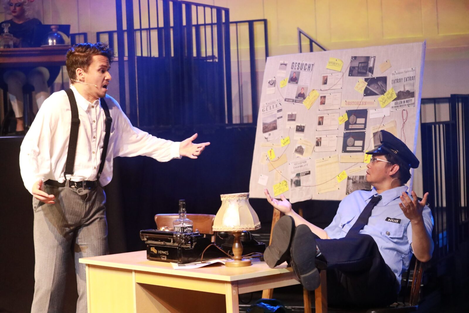 Michel Ruchti (Alfred), Naris Schnegg (Polizist) &copy; Annalena Wolfgang