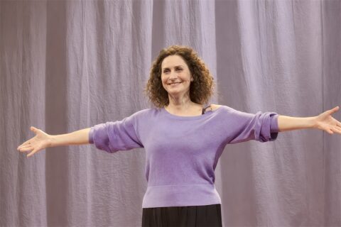 Pia Douwes beim Schlussapplaus © Nicole Freialdenhoven