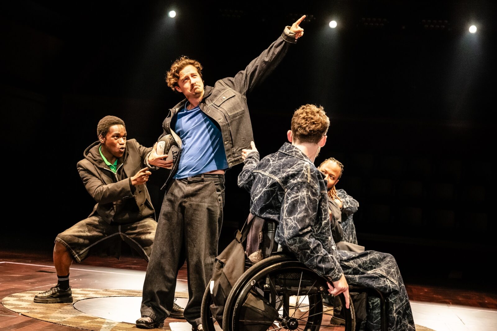 Francisco Schuster (Dom Fraser), Jurriaan Bruinier (Will Fraser), Ed Larkin (Henry Fraser) und Winny Herbert (Tom Fraser) © Danny Kaan