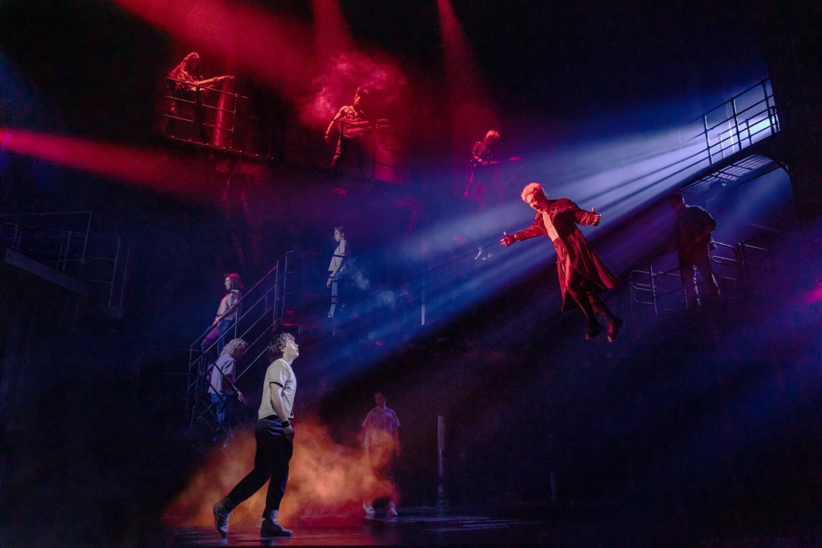 LJ Benet (Michael), Ali Louis Bourzgui (David), Ensemble © Matthew Murphy